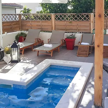 Apartman Awesome In Hvar With House Sea View *