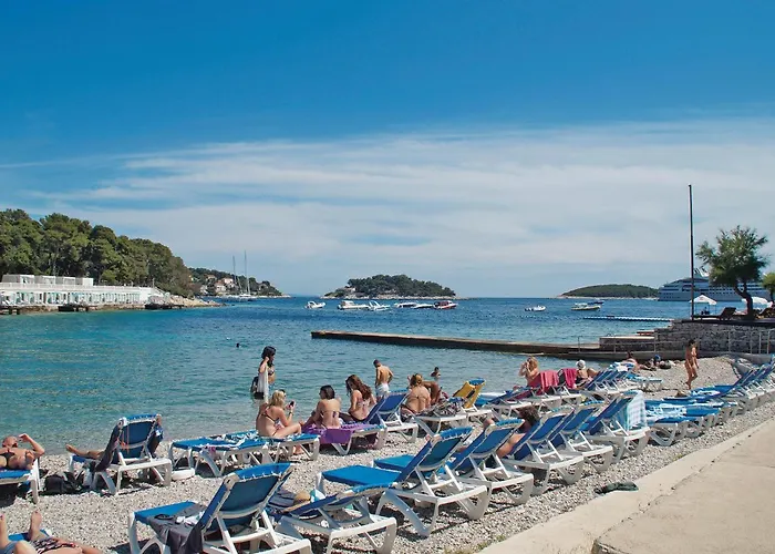 Appartement Awesome In Hvar With Wifi