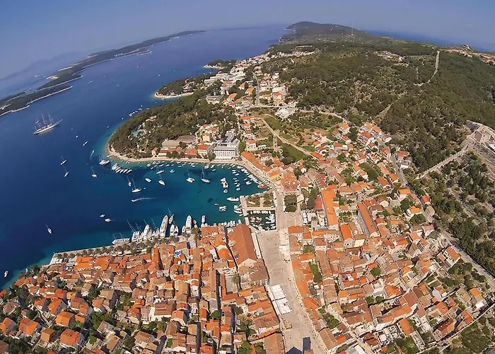 Awesome In Hvar With Wifi * Hvar Town