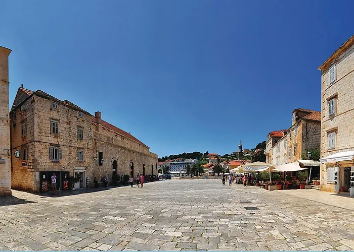 Appartement Awesome In Hvar With Wifi