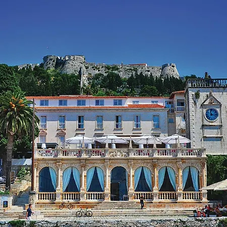 Awesome In Hvar With Wifi Apartman